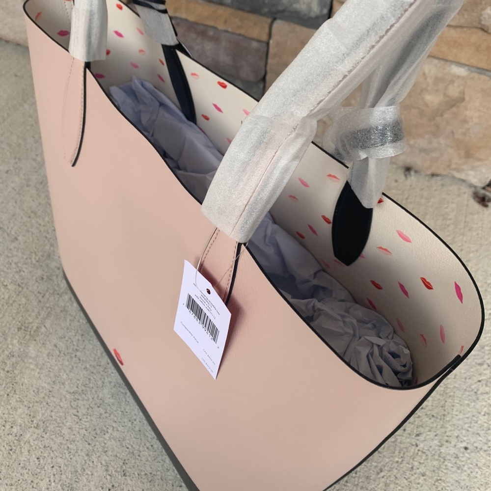Authentic Kate spade Disney reversib tote/wristlet - Picture 12 of 16